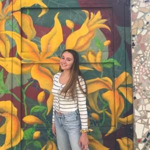 Meet your Posher, Emily